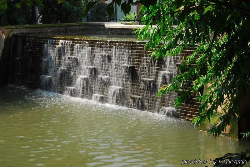 Crowne Plaza Hangzhou Xanadu Resort Экстерьер фото