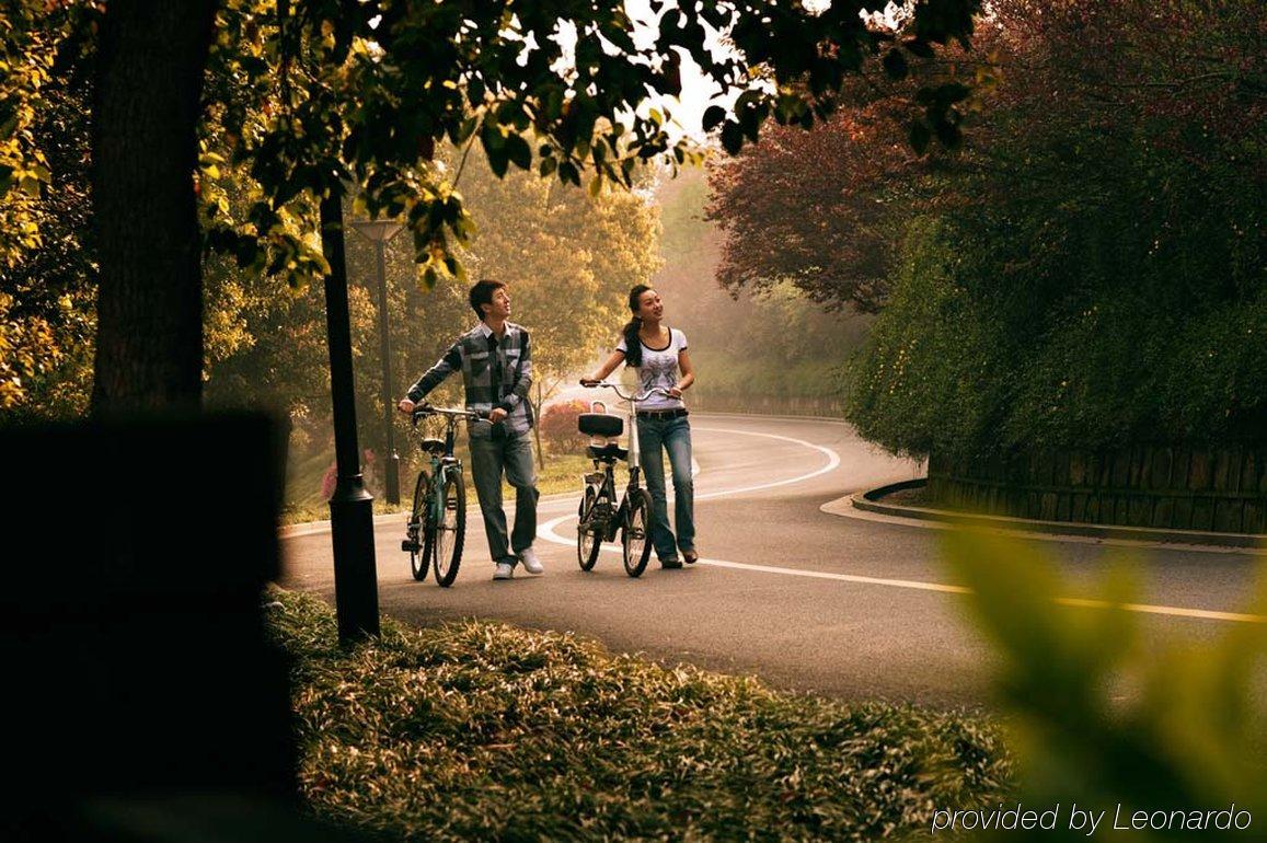 Crowne Plaza Hangzhou Xanadu Resort Экстерьер фото