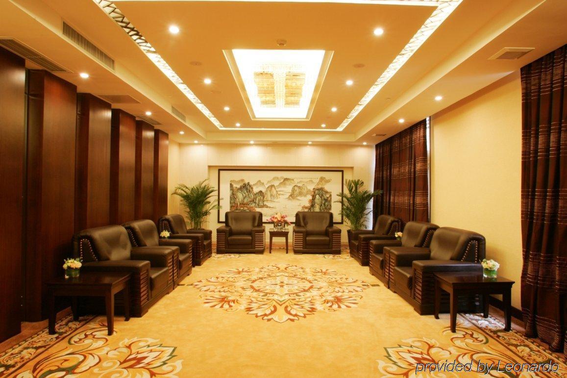 Crowne Plaza Hangzhou Xanadu Resort Интерьер фото
